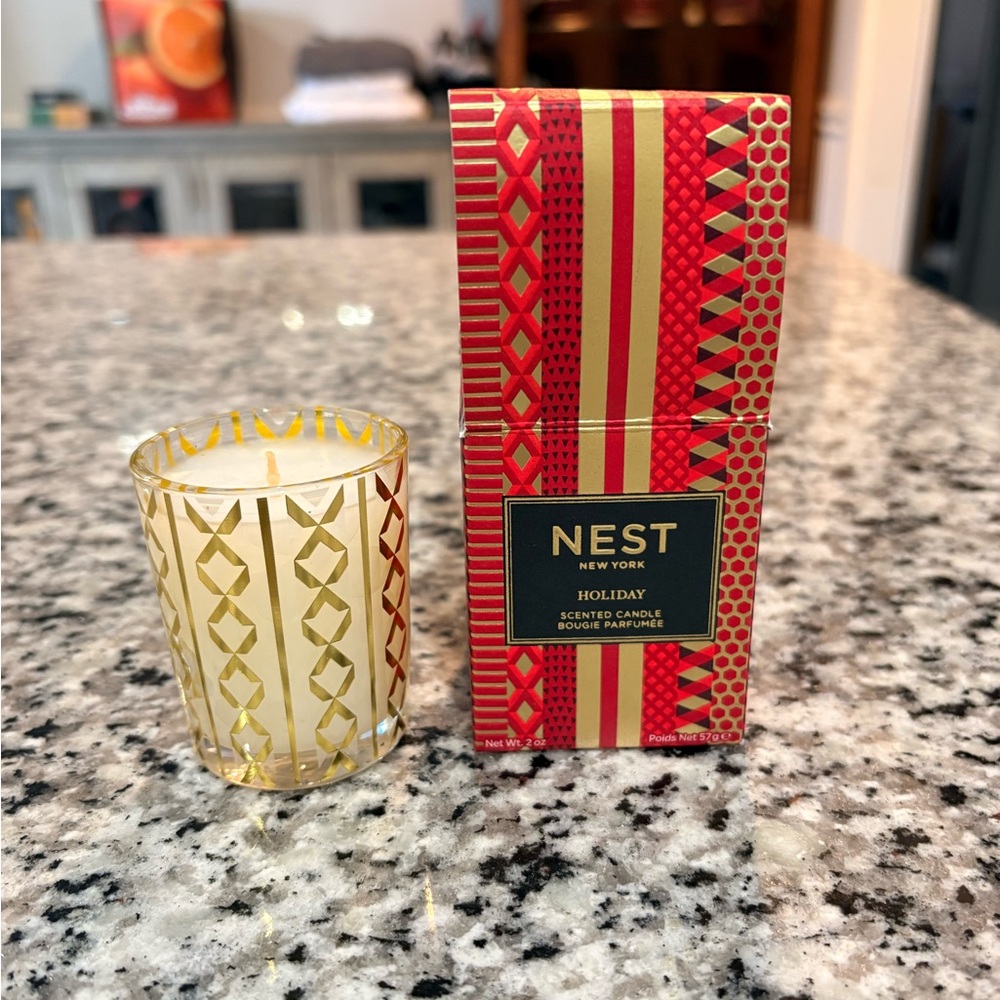 NEST New York Holiday Scented Candle